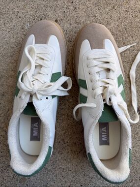 MIA White, Green & Tan Casual Retro Sneakers